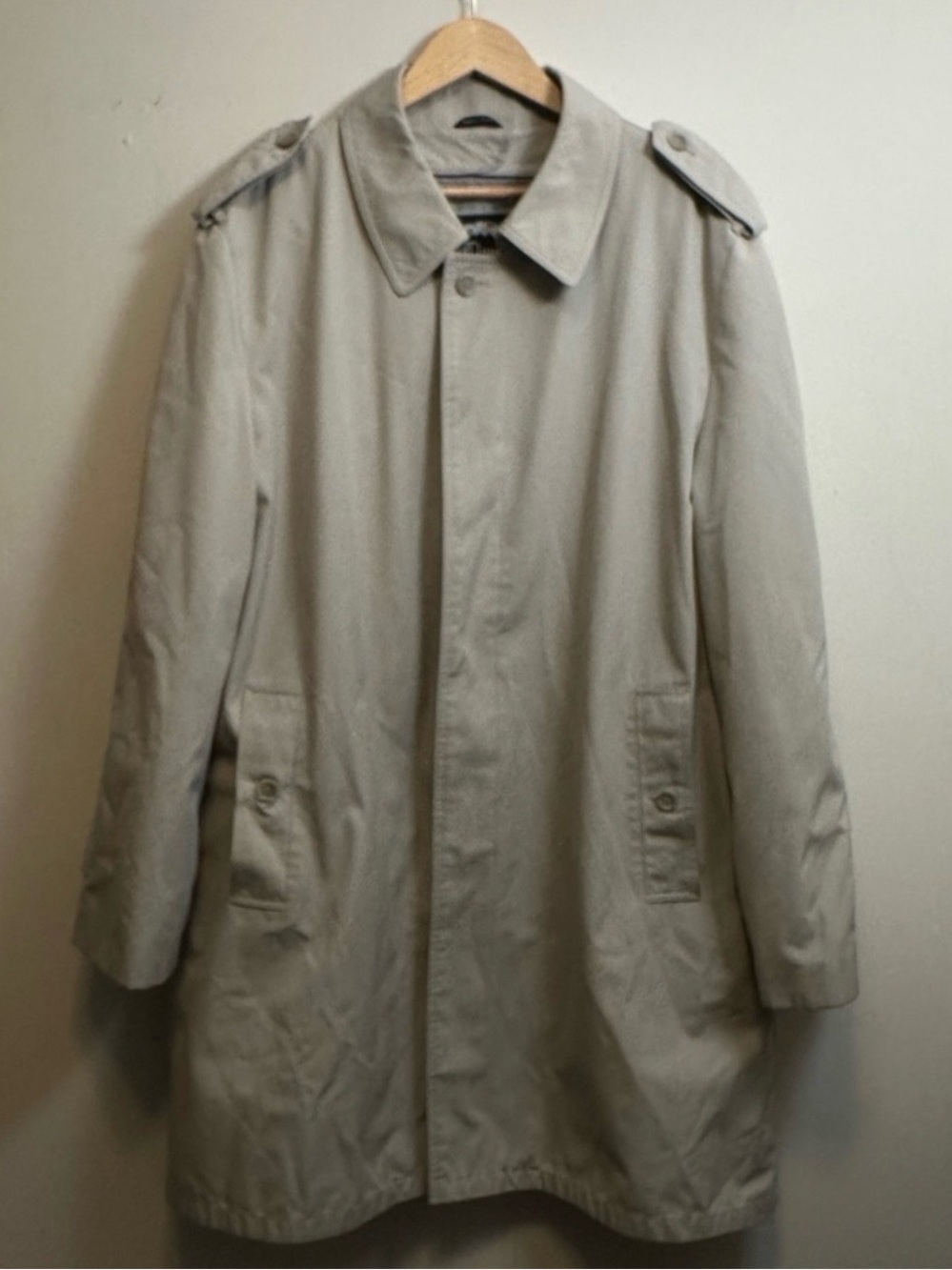 Silver Cloud Rain or Shine Trench Coat Men 46 Long Beige Poly Cotton Vtg Korea